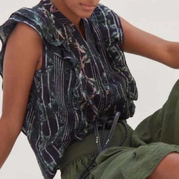 Anthropologie Pilcro Black Motif
Ruffled Buttondown Sleeveless Blouse - Picture 2 of 10